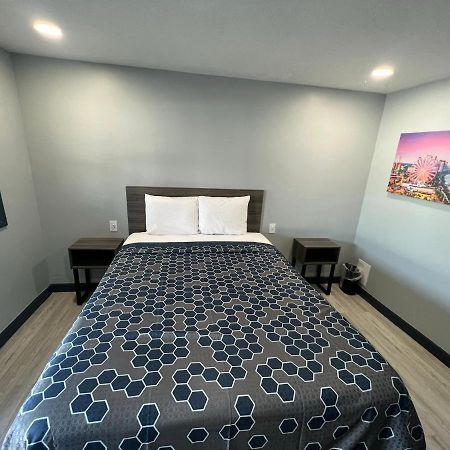 Hillsboro Inn & Suites Esterno foto